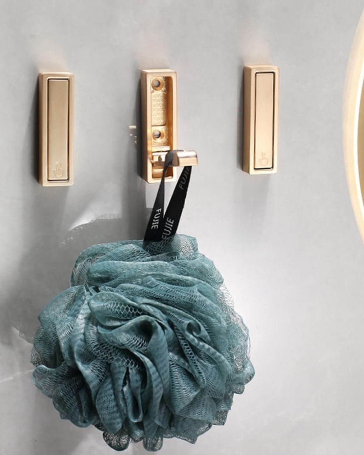 Box Hook - Tidy up clutter immediately and create space to breathe
